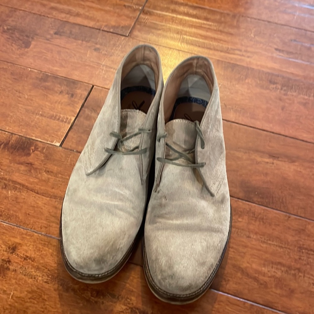 Johnston & Murphy suede cream chukka boot